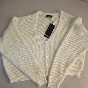 Cream Button-Up Women Sweater & Shorts Set